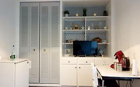 STUDIO en face de la forêt de FONTAINEBLEAU